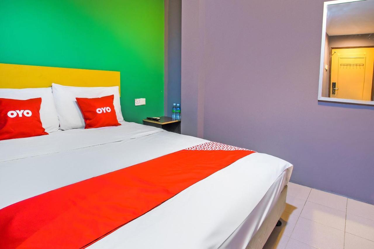 Oyo 89688 Alor Street Hotel Kuala Lumpur Exterior foto